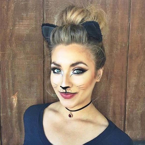 Black Cat - Amazing Animal Makeup Looks You Can Easily Rock This