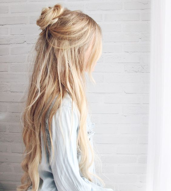 30 Trendy and Beautiful Long Blonde Hairstyles