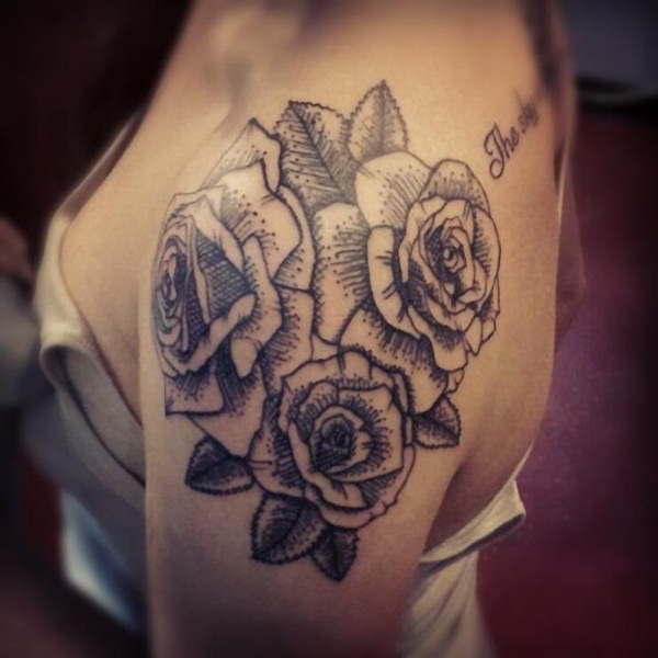 155+ Amazing Must Have Rose Tattoos (with Meanings)