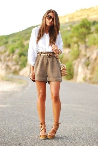 How to Wear Beige Shorts (67 looks & outfits) | Women's Fashion