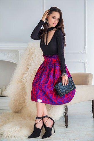 High-waisted patterned brocade skirt | Indigo colour, Basic outfits
