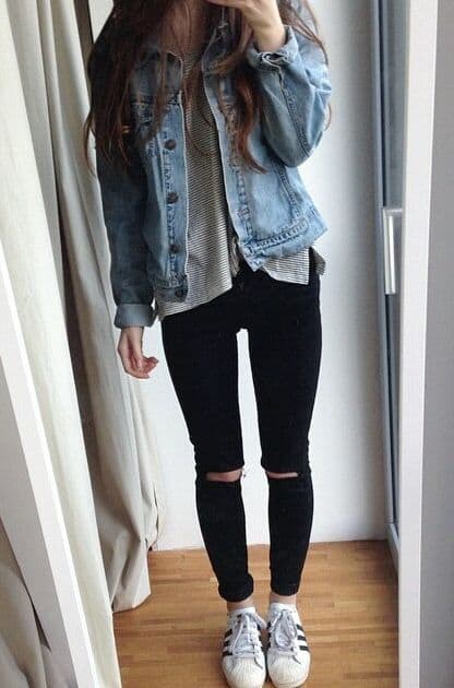 Casual Weekend Outfit With Ripped Jeans and Denim Jacket