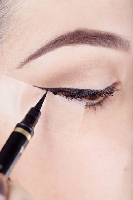 How to Use Scotch Tape to Perfect Your Liquid Eyeliner