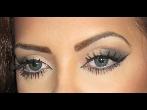 Smudged Cat Eye Makeup / How to Elongate the Eye -Using Tape Method