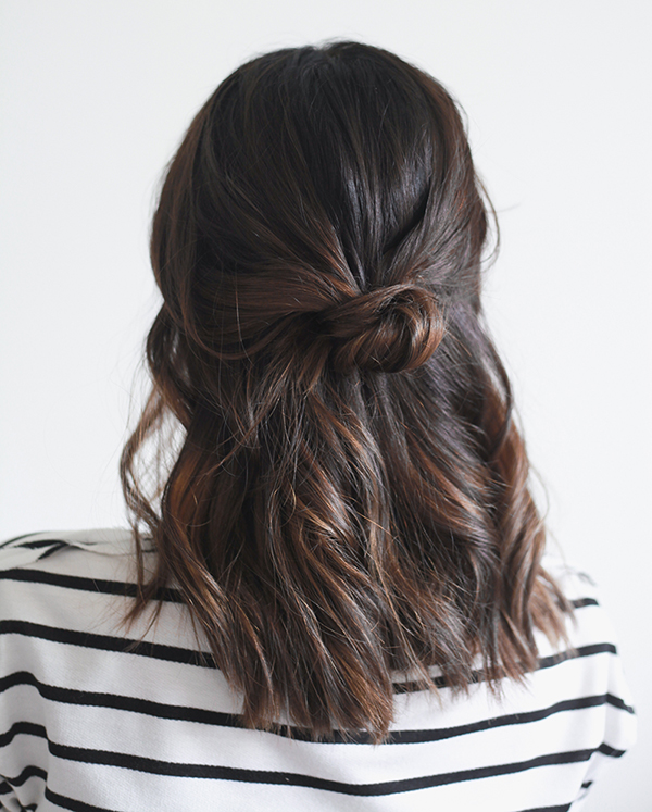 7 Easy Hairstyles for Christmas Morning - The Everygirl