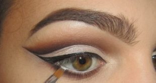 Picture Of classic diy cut crease makeup for a christmas party 5