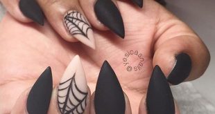 25+ Halloween nail art designs - Cool Halloween nails for 2018