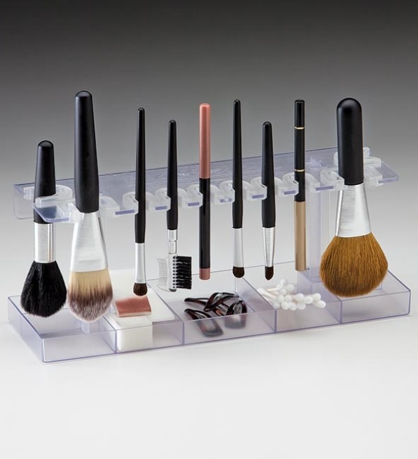 Picture Of cool makeup brush holders every girl needs 7