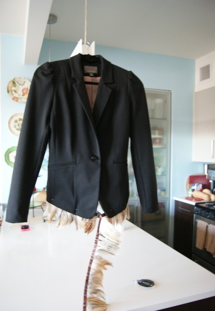 Picture Of Creative DIY Removable Feather Trim Jacket 4