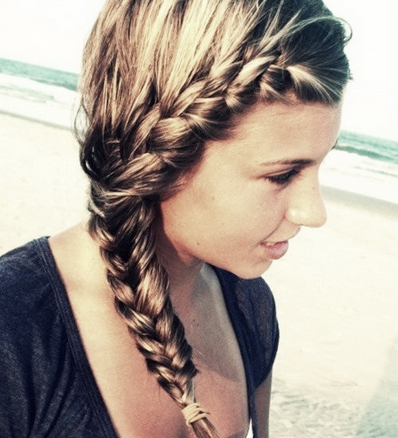 23 Gorgeous and Easy Beach Hairstyles - Style Motivation