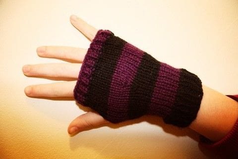 Indie Wrist Warmers · How To Make Fingerless Gloves · Knitting on