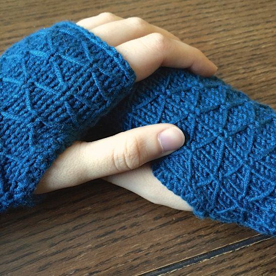 If you can knit, purl and slip, you can make these lattice knit