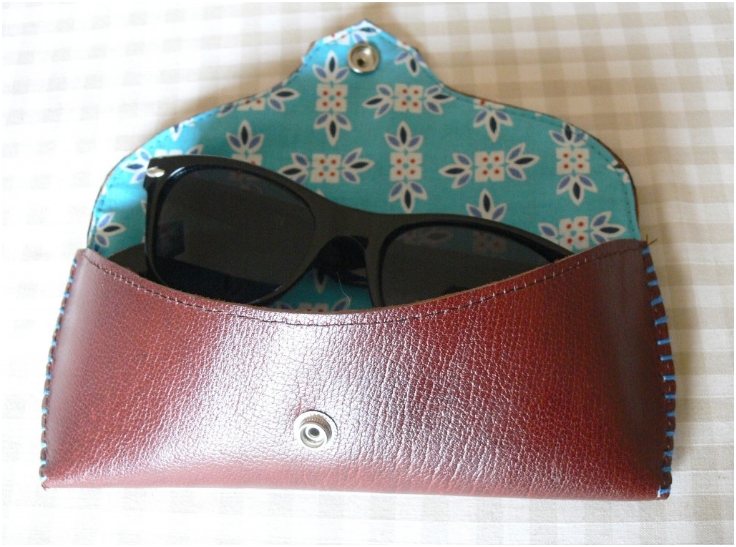 Cute DIY Glasses and Sunglasses Cases