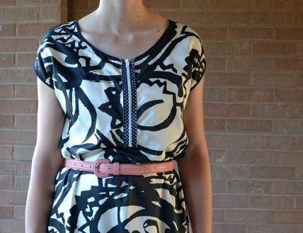 Tutorial: Add an exposed zipper to a make a nursing dress | For our