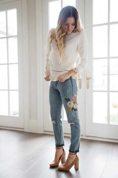 Embroidered Jeans Outfits