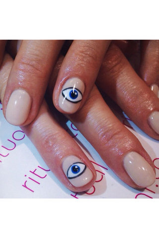 Trend Alert: Evil Eye Nail Art