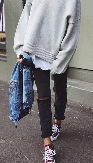 everyday street style. overized jumper. ripped jeans. converse