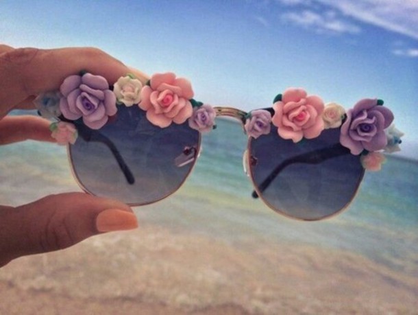 sunglasses, floral sunglasses, black sunglasses, plastic flowers, 3d