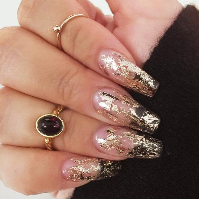 21 Ideas For Gorgeous Nails With Gold Foil Designs