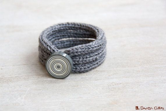 French knitted tripple bracelet with button by LaMauvaiseGraine