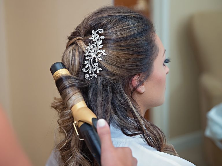 Wedding Hairstyles: Tips for Choosing a Wedding Day Hairstyle
