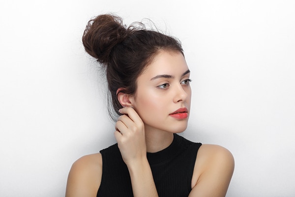 5 Fuss-Free Hairstyles for Working Women