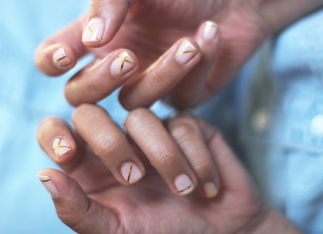 Picture Of Geometric DIY Gold Striped Nails 6