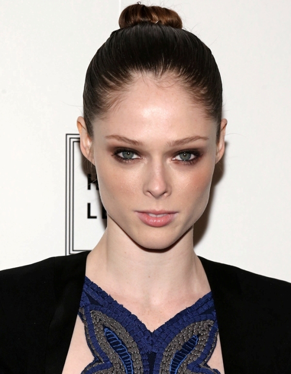 Picture Of best hair and makeup looks of coco rocha 5