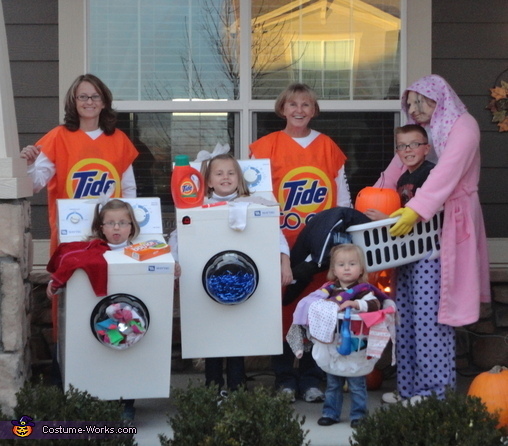 33 Family Halloween Costumes That Are Absolutely Fantastic
