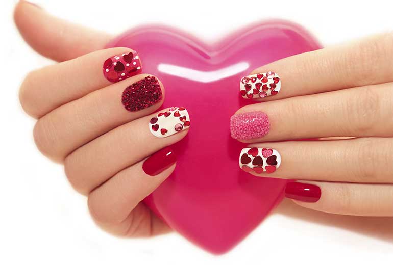 Cute and Romantic Valentine's Day Nail Art Designs