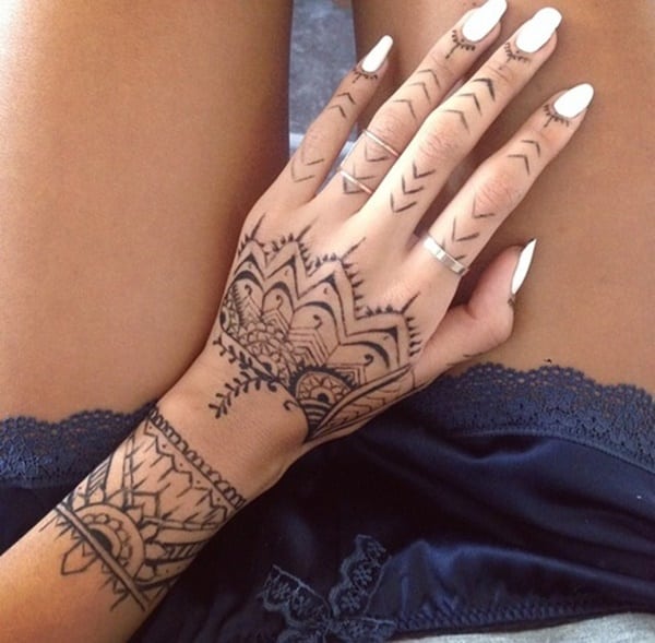 175+ Beautiful Henna Tattoo Ideas For Girls To Try At least Once