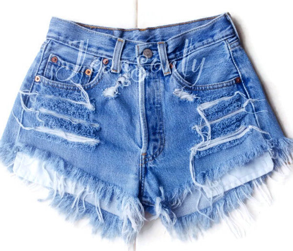 Levis high waisted denim shorts distressed & frayed | byJeansOnly