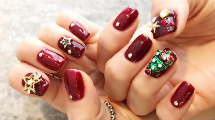 Ultimate Easy Holiday Nail Art Designs For All Occasions
