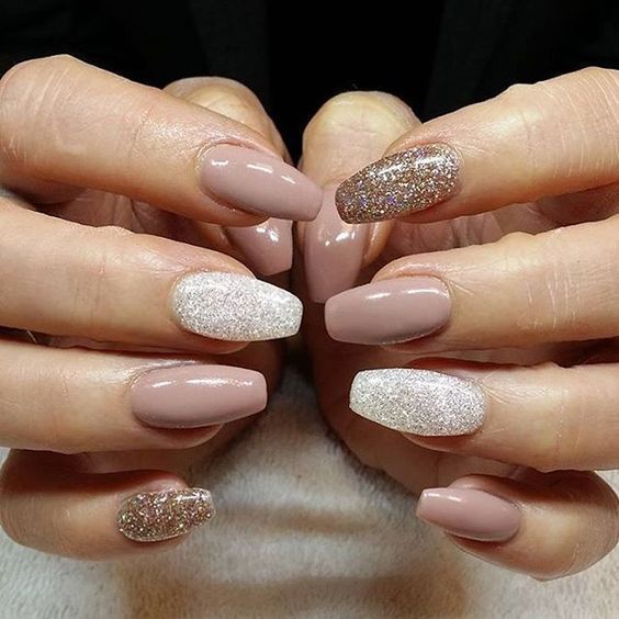 Trend Report: #HolidayNails | HuffPost