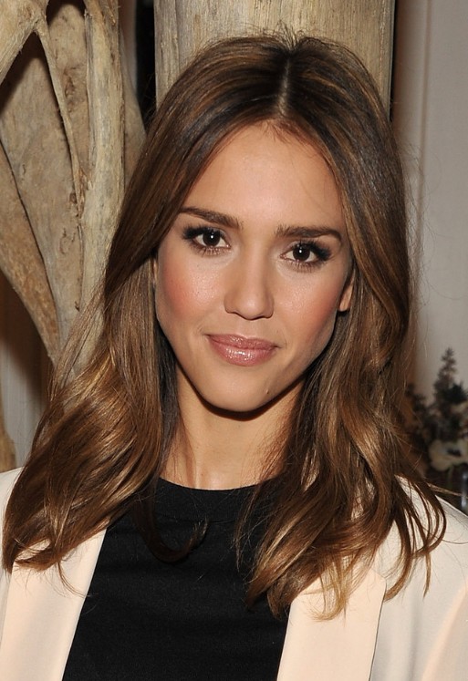 Jessica Alba Long Wavy Hairstyle - Hairstyles Weekly