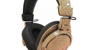 Crystal-Encrusted Earphones : jeweled headphones