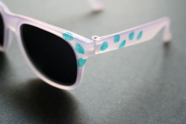 Jungle Leaf Print Sunglasses