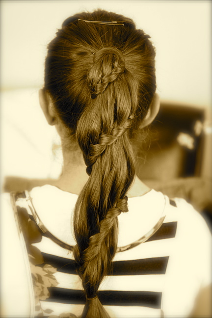 Winding Lace Braid Ponytail | Cute Girls Hairstyles