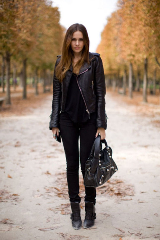 Rev Up Your Wardrobe With These Leather Jacket Outfits - Just The Design