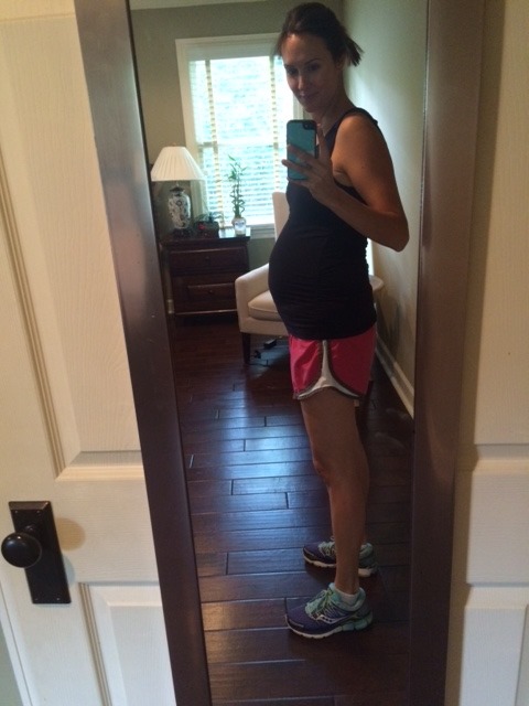 Maternity Workout Clothes | On Anna's Plate