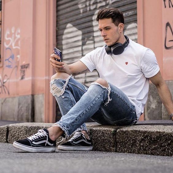 40 Go-To Men's Summer Outfits With Vans Sneaker That Haven't Failed