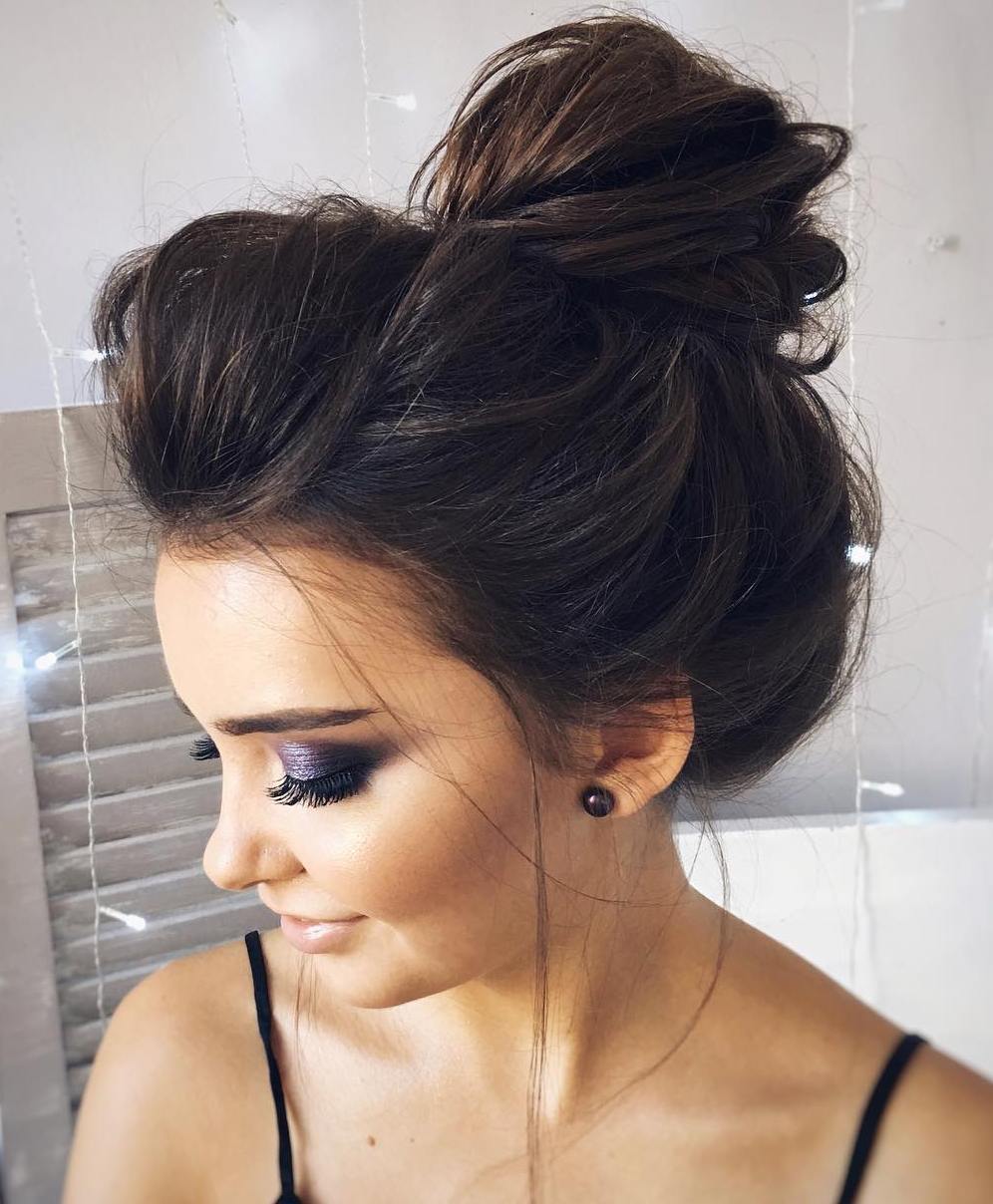 Messy Bun Guide: 40 Newest Messy Buns for 2019