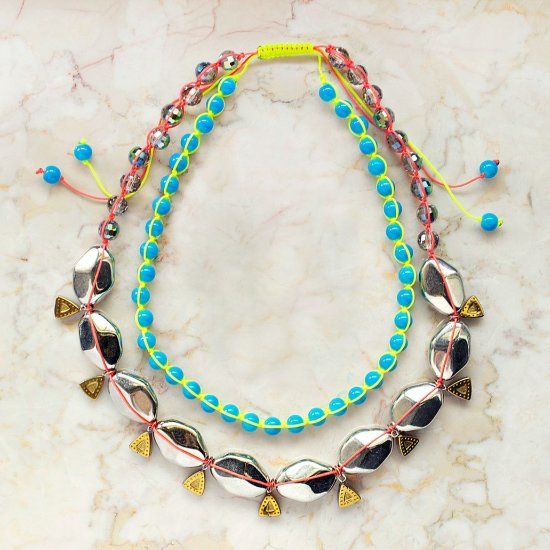 This macrame DIY necklace definitely brings the heat, thanks to a