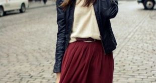 Picture Of Feminine Pleated Midi Skirt Outfits For Fall And Winter 4