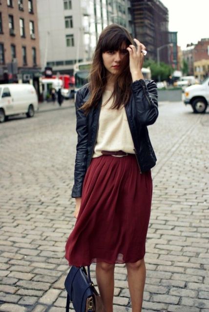 Picture Of Feminine Pleated Midi Skirt Outfits For Fall And Winter 4