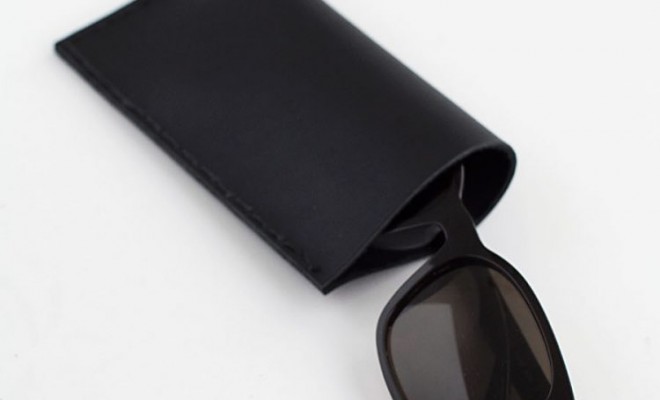 Minimalist DIY Leather Sunglasses Pouch | Beauty