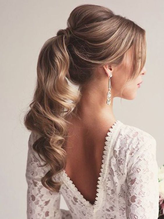 The most romantic hairstyles for prom dance - myschooloutfits.com
