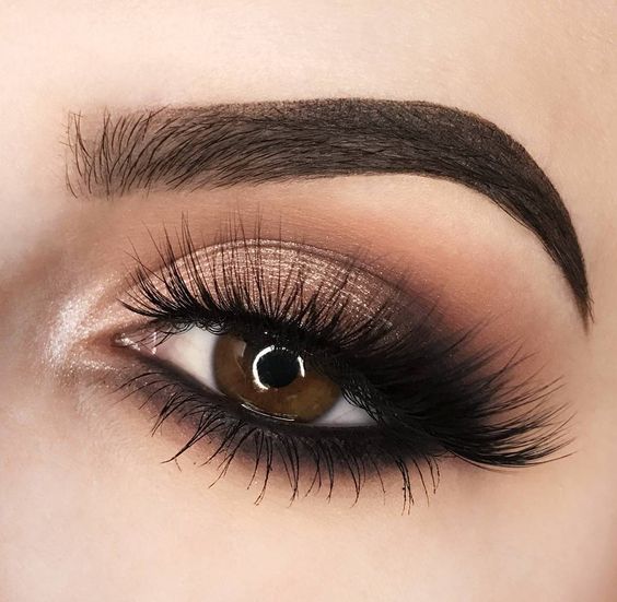 Here's some gorgeous New Years Eve makeup inspiration for you ladies