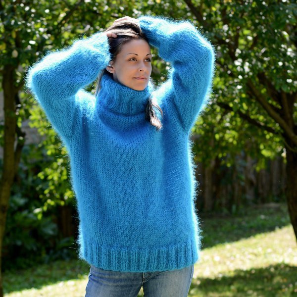 How to Wear Mohair Sweater: 15 Adorable Outfit Ideas - FMag.com