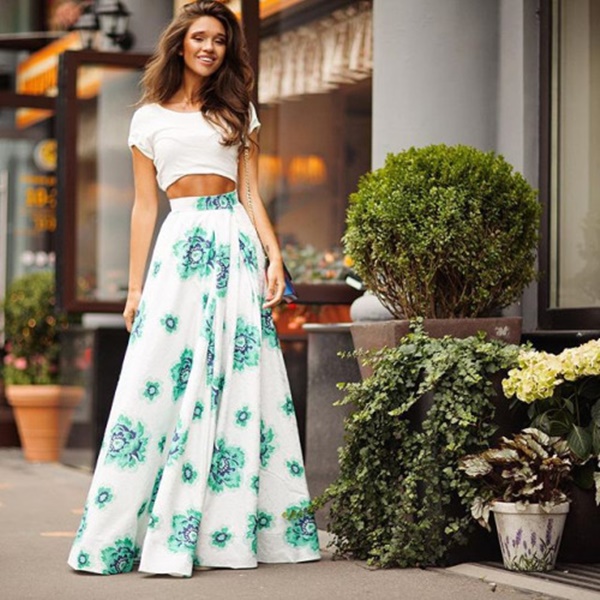 Outfits With Floral Maxi Skirts